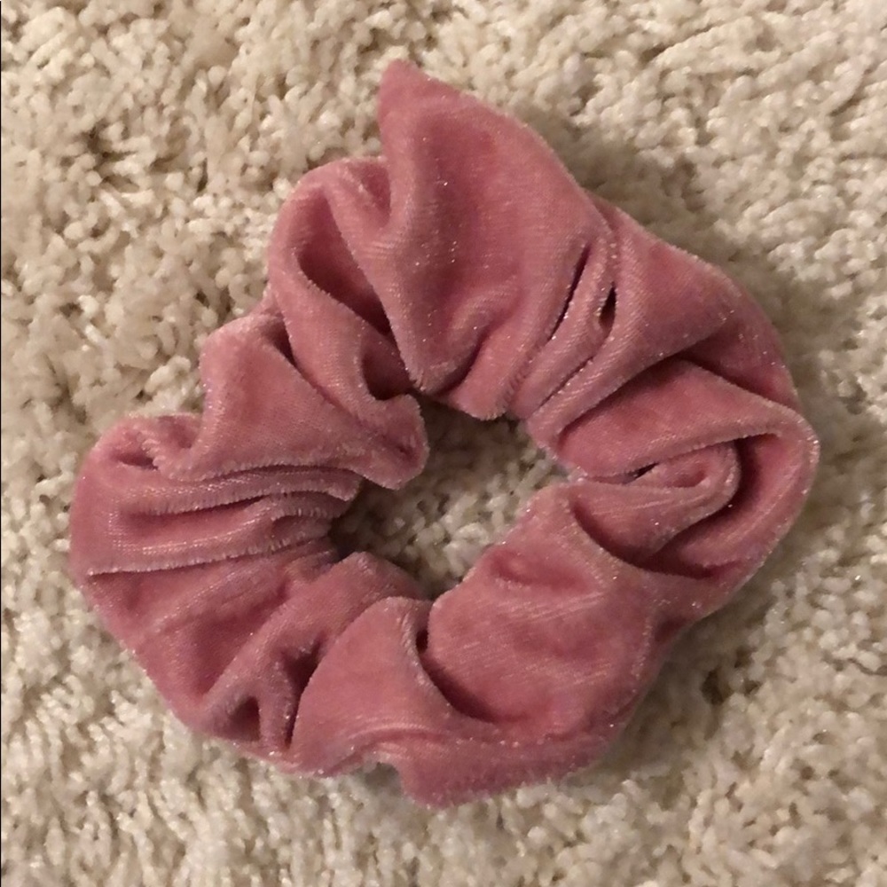 pink scrunchie